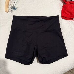Lululemon wunder train shorts size 12